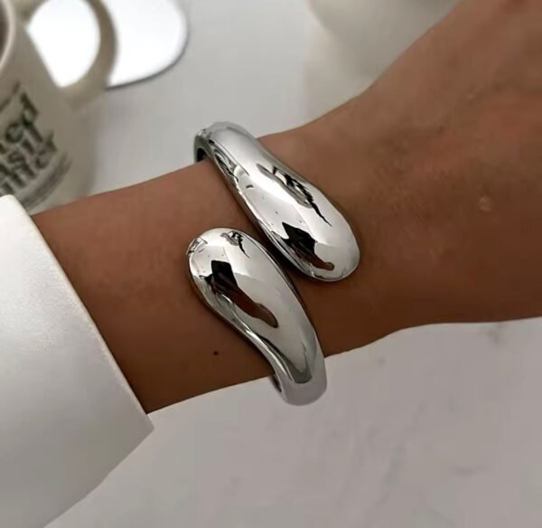 Water Drop Metal Wide Spring Bangles