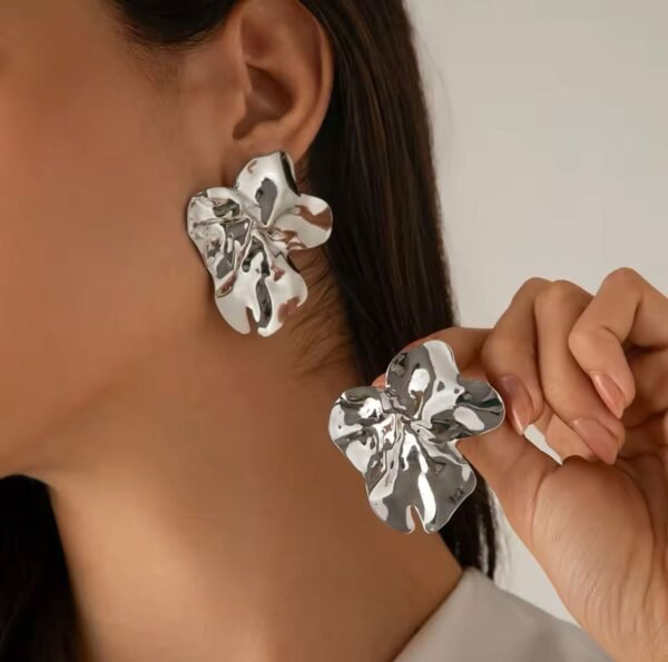 Metal Petal Flower Stud Earrings