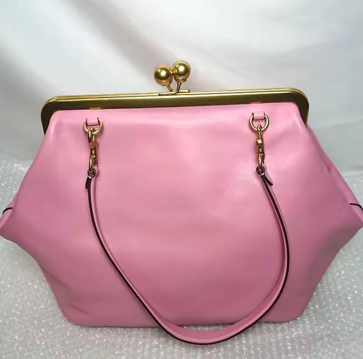 Classic Large Capacity Kisslock Frame Clip Bag