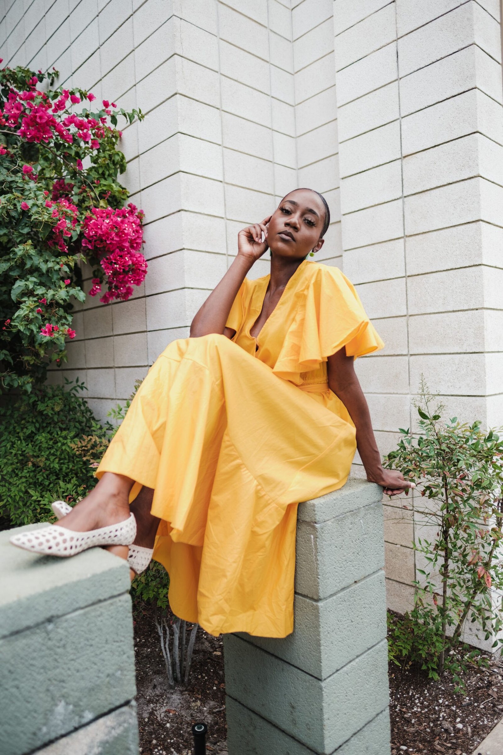 What Shoes Look Best with a Maxi Dress?