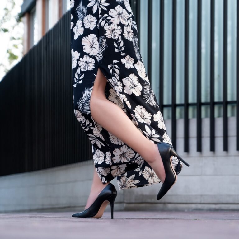 What Shoes Look Best with a Maxi Dress?